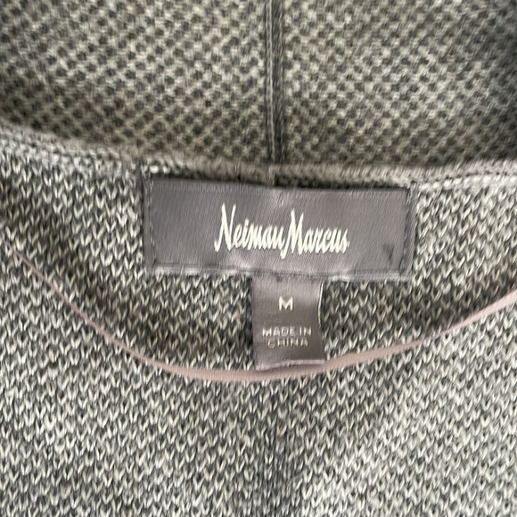 NEIMAN MARCUS Sleeveless Long Duster Cardigan Gray Sweater Geometric size Medium - Picture 4 of 6